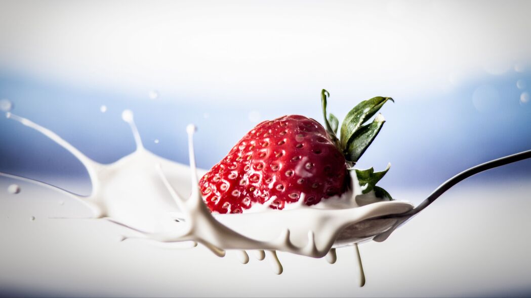 草莓 浆果 牛奶 宏观 4k壁纸 3840x2160