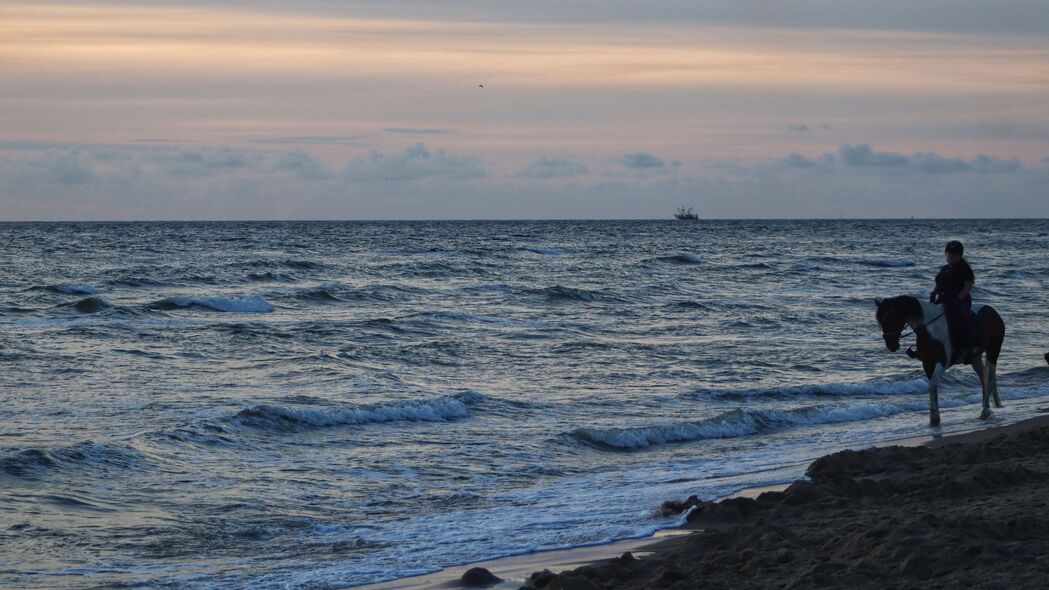 大海 海浪 冲浪 船 地平线 日落 北荷兰 4k壁纸 3840x2160
