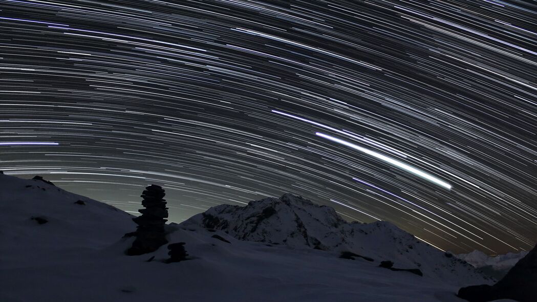 石头 雪 夜晚 天空 星星 长曝光 4k壁纸 3840x2160