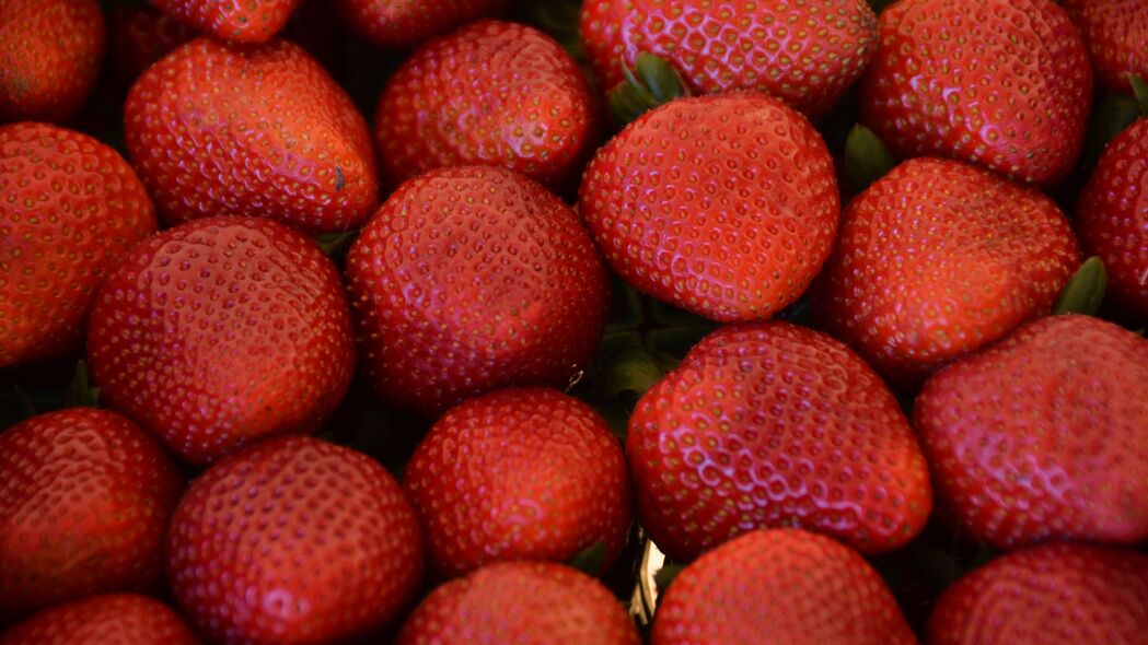 草莓 浆果 叶子 食物 红色 4k壁纸 3840x2160