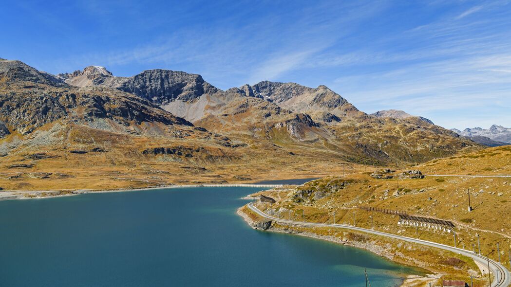 绝美山脉湖泊道路景观，4K高清壁纸，3840x2160超清下载，领略自然之美