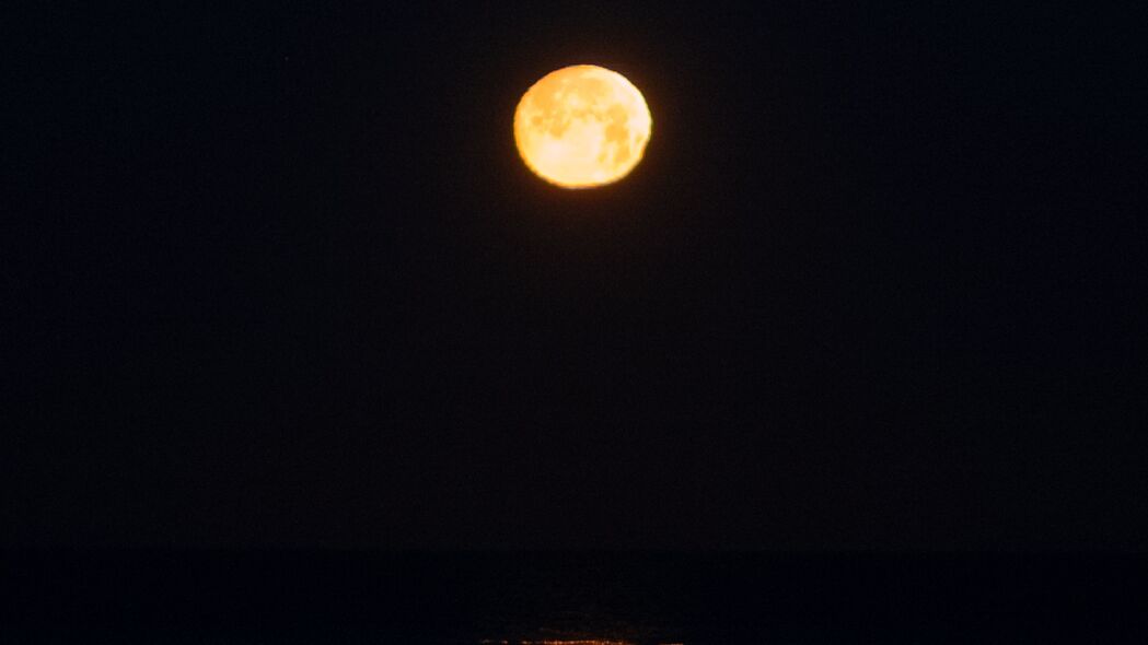 月亮 光 海 夜 深色 4k壁纸 3840x2160