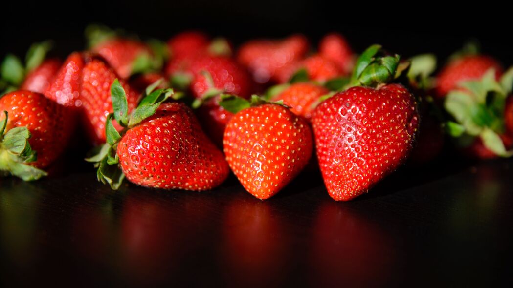 草莓 浆果 食物 红色 4k壁纸 3840x2160