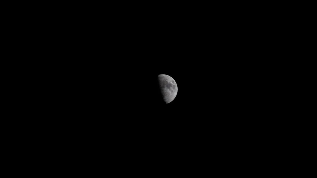 月亮 夜晚 黑白 黑色 4k壁纸 3840x2160