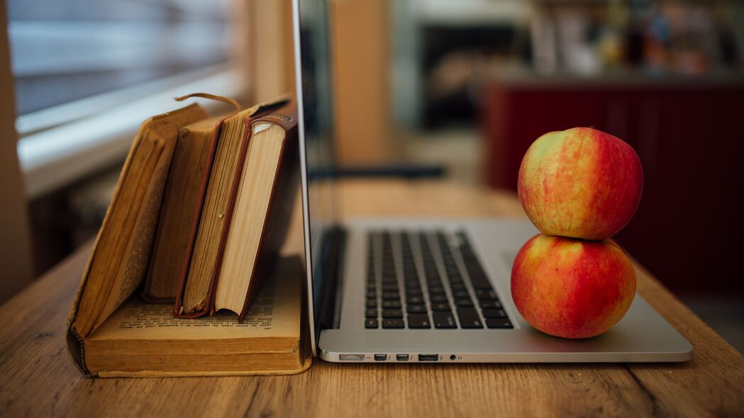 苹果 水果 笔记本电脑 4k壁纸 3840x2160