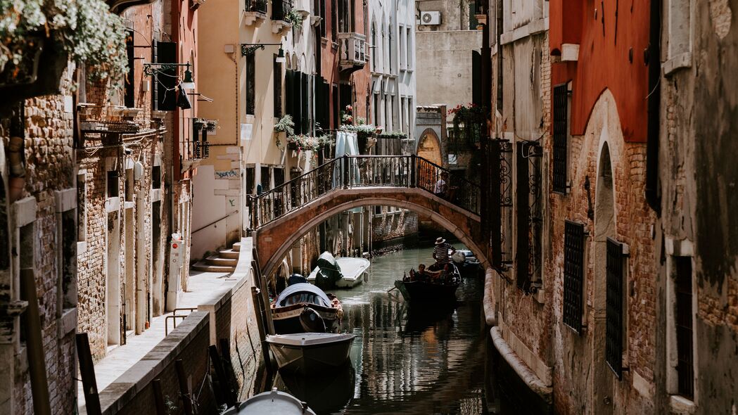 城市 建筑物 船只 河流 威尼斯 4k壁纸 3840x2160