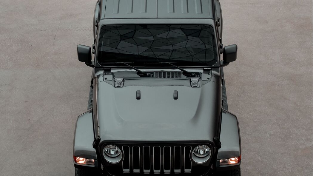 Jeep SUV黑色鸟瞰4K高清壁纸，3840x2160超高清下载，尽显Jeep风采！