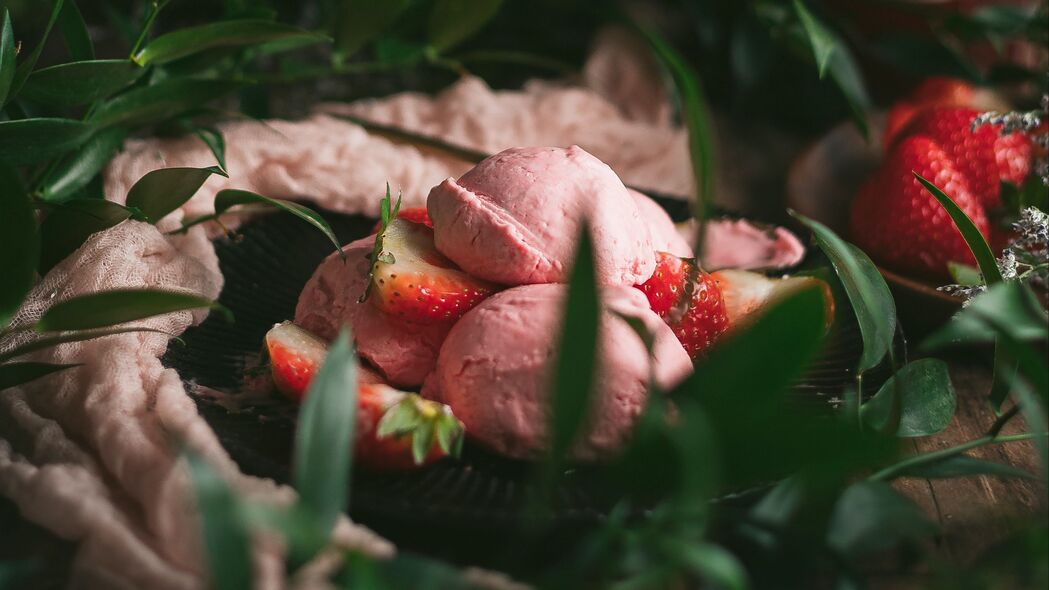 冰淇淋 草莓 浆果 甜点 4k壁纸 3840x2160