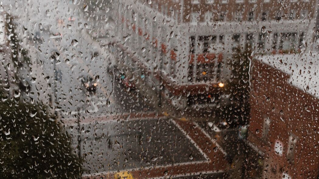 雨 玻璃 滴 城市 潮湿 宏观 4k壁纸 3840x2160