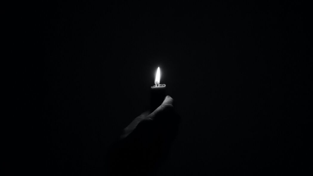 蜡烛 火 光 手 黑白 黑色 4k壁纸 3840x2160