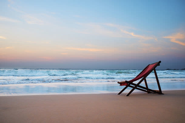海边的沙滩椅