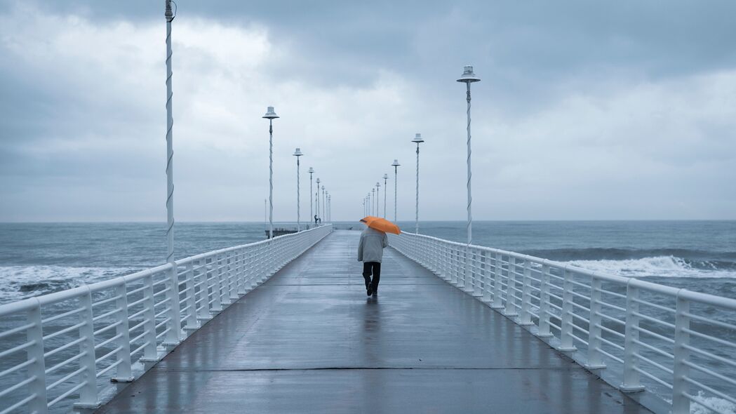 男人 孤独 孤独 码头 雨伞 4k壁纸 3840x2160
