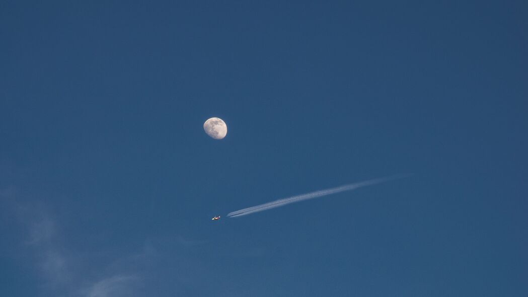 月亮 满月 飞机 天空 云 4k壁纸 3840x2160
