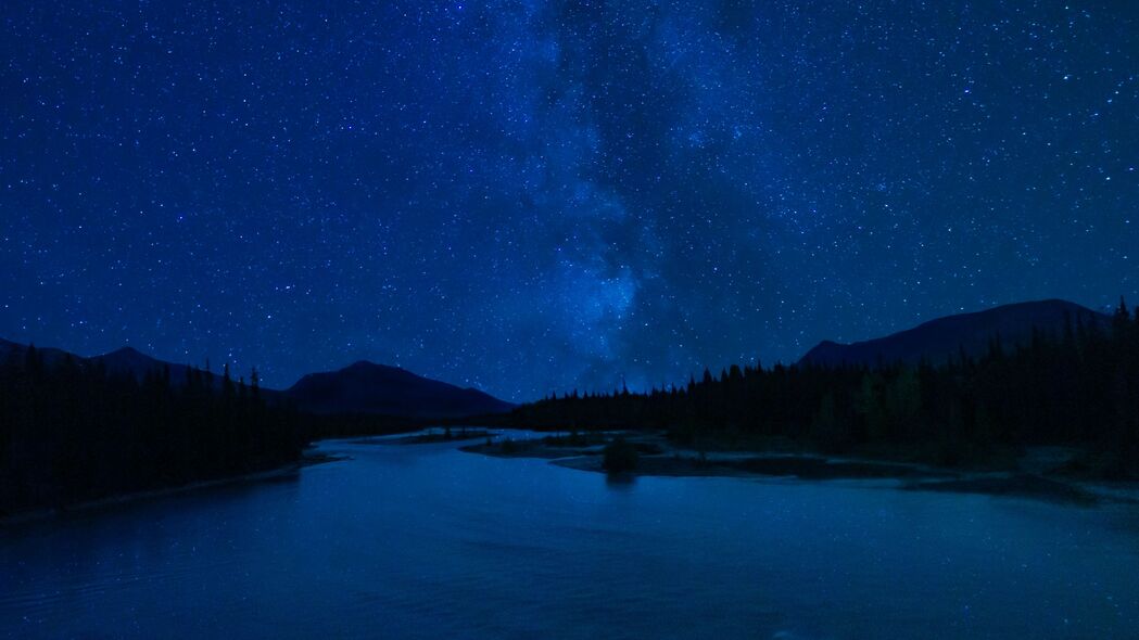 夜间星空森林湖泊美景，4K高清壁纸，3840x2160超清分辨率，尽享自然之美！