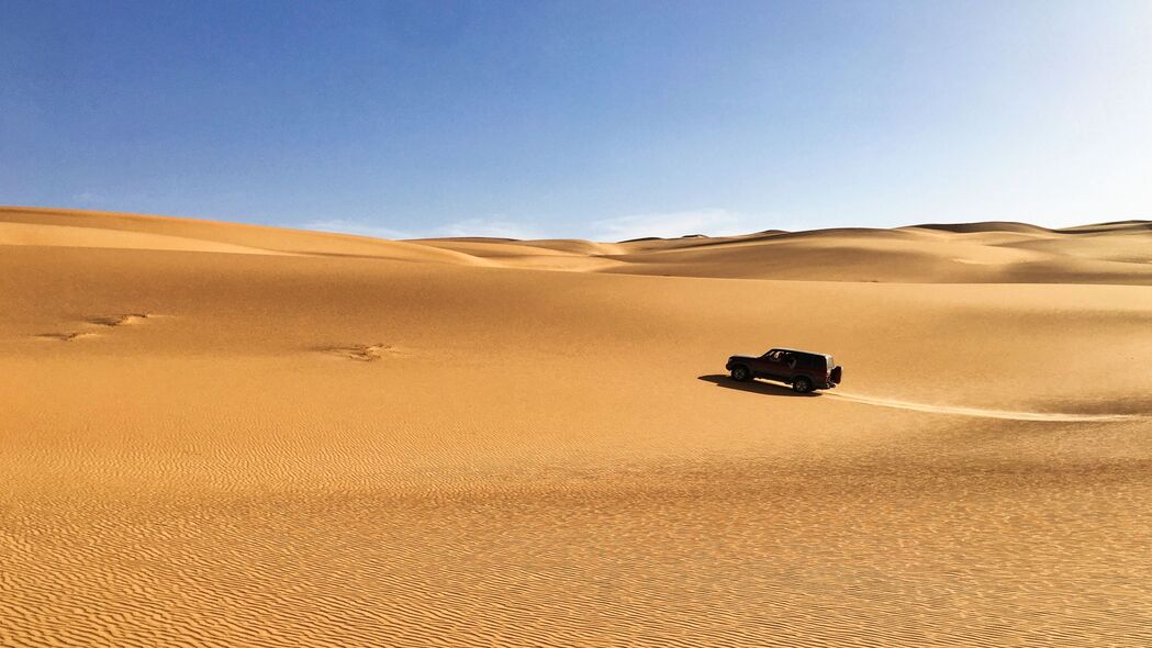 吉普车 汽车 沙漠 沙子 痕迹 4k壁纸 3840x2160