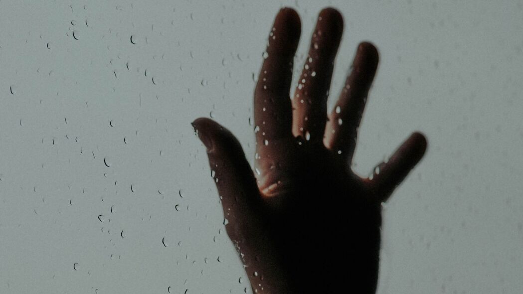 手 滴 玻璃 湿 雨 4k壁纸 3840x2160