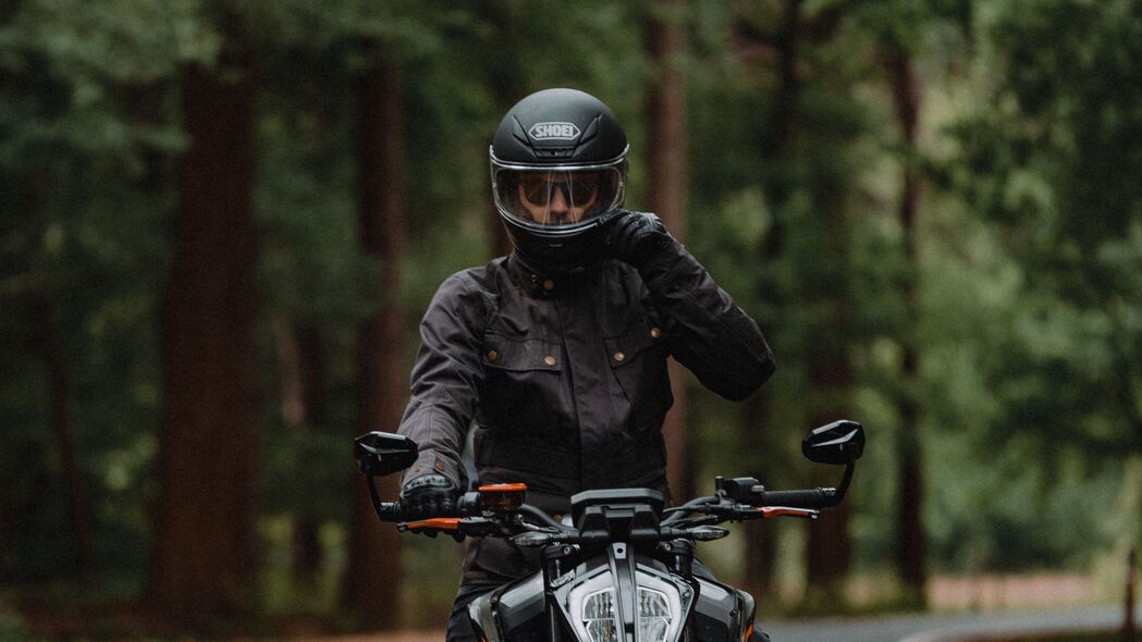摩托车 摩托车手 设备 头盔 道路 4k壁纸 3840x2160