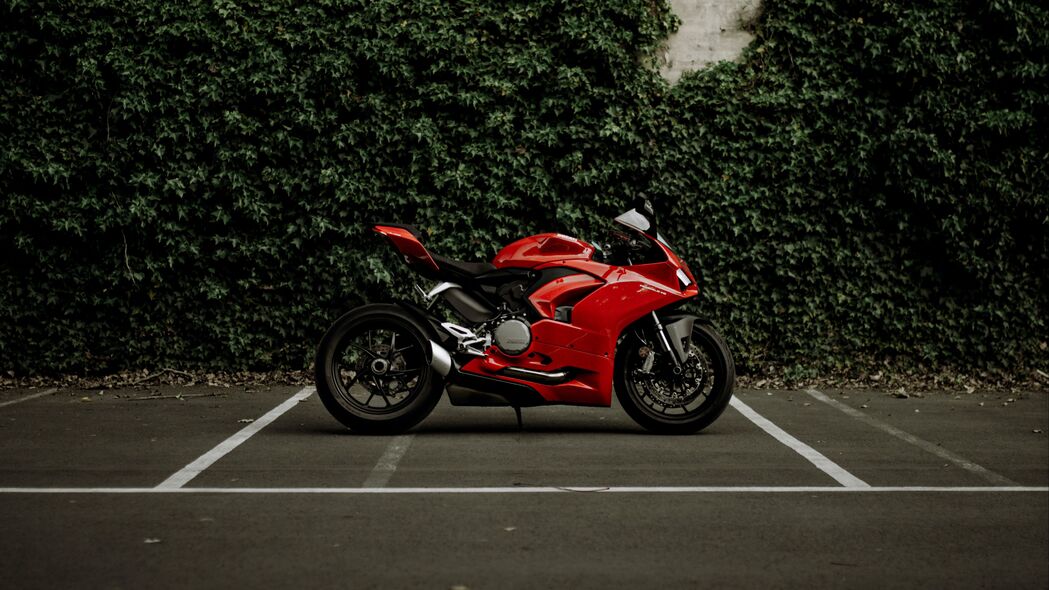  ducati panigale v2 ducati 摩托车 自行车 红色 4k壁纸 3840x2160