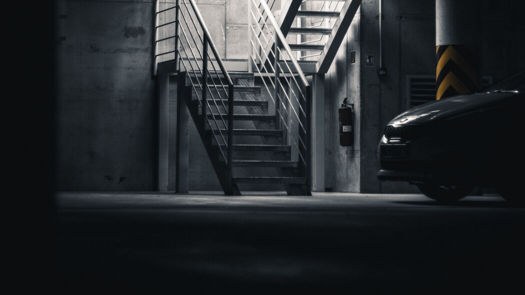 汽车 灰色 深色 停车 楼梯 4k壁纸 3840x2160