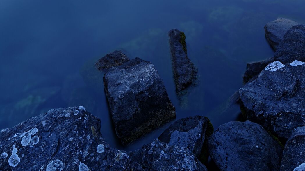 湖 石头 水 地平线 风景 4k壁纸 3840x2160