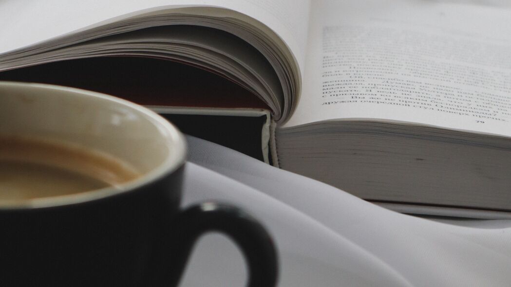 书籍 杯子 咖啡 舒适 4k壁纸 3840x2160