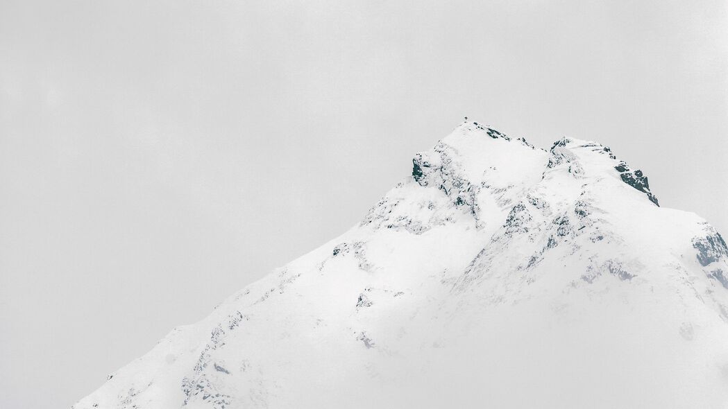 山峰雪域，冬季斜坡绝美4K壁纸，3840x2160高清风景图片下载