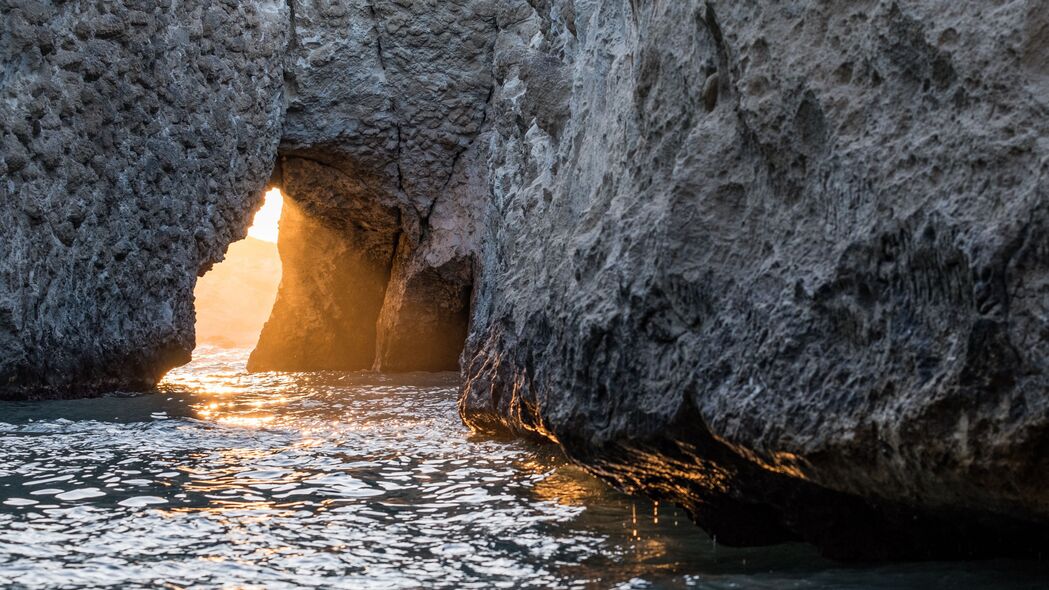洞穴 岩石 阳光 水 海洋 4k壁纸 3840x2160
