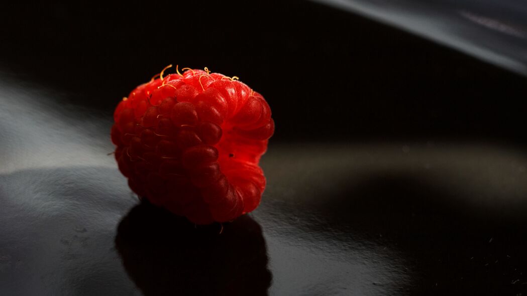 树莓 浆果 成熟 宏观 阴影 4k壁纸 3840x2160