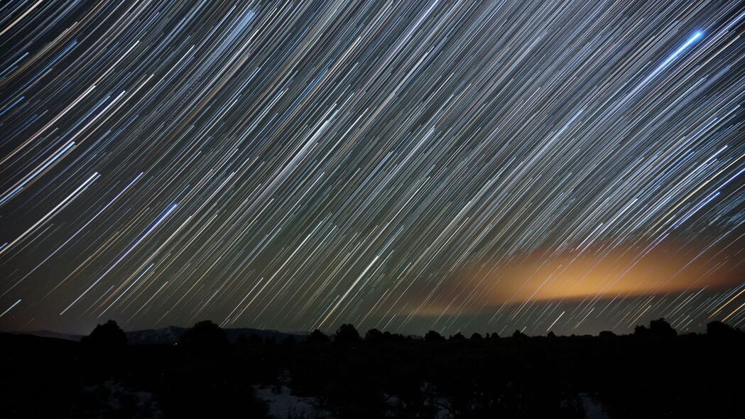 夜之星辰运动轨迹，长曝光模糊效果，超清4K壁纸，3840x2160高清风景图片免费下载