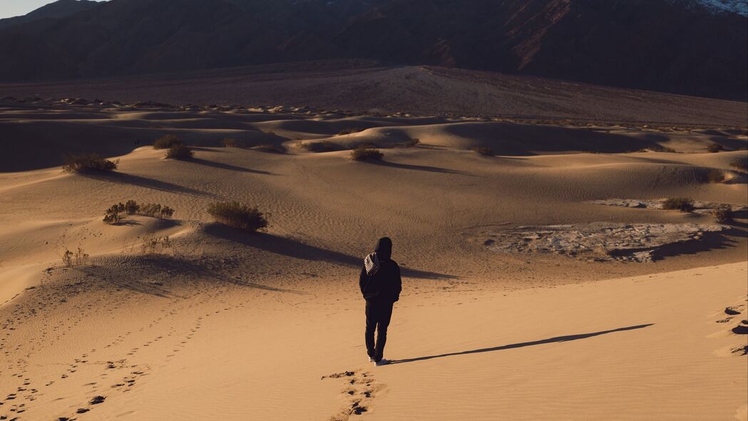 沙漠 孤独 孤独 沙子 痕迹 4k壁纸 3840x2160