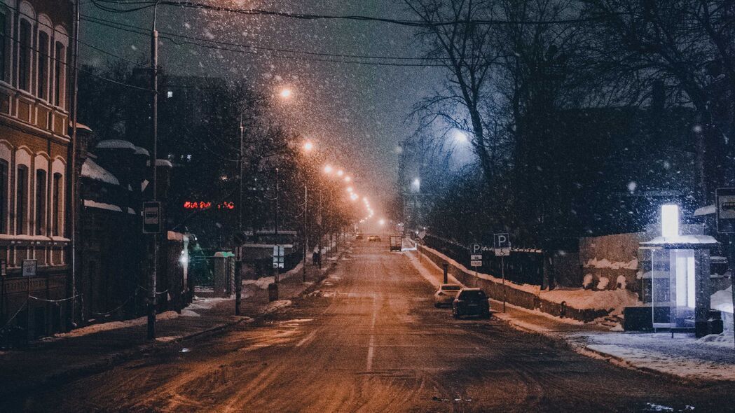 夜城雪景黄昏，冬日降雪道路4K壁纸，3840x2160超清风景图片下载