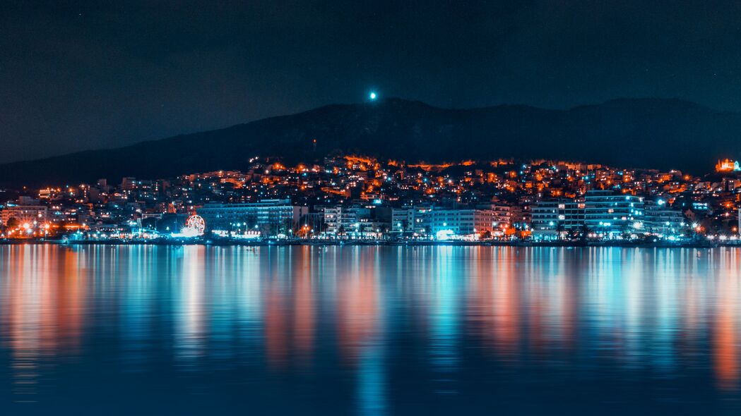 夜城海岸夜景，全景反射4K壁纸，高清3840x2160风景图片下载