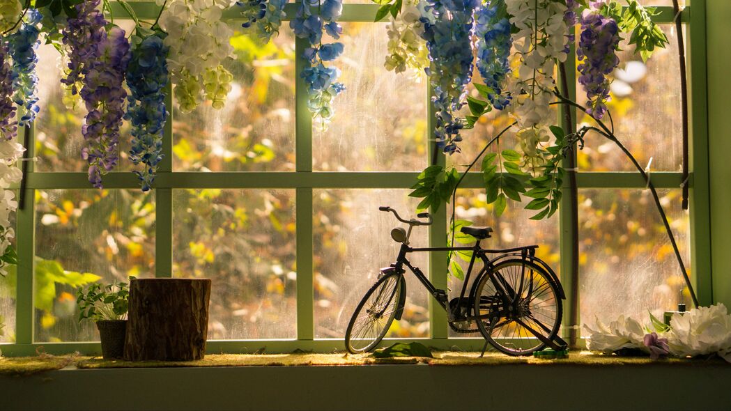 自行车 窗户 小雕像 鲜花 4k壁纸 3840x2160