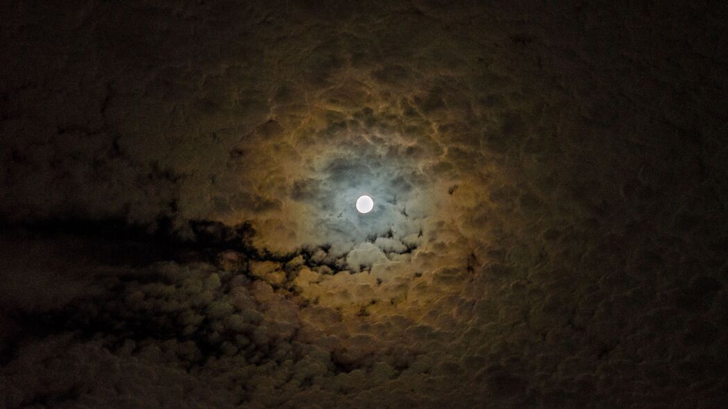 月亮 云 天空 夜间 4k壁纸 3840x2160