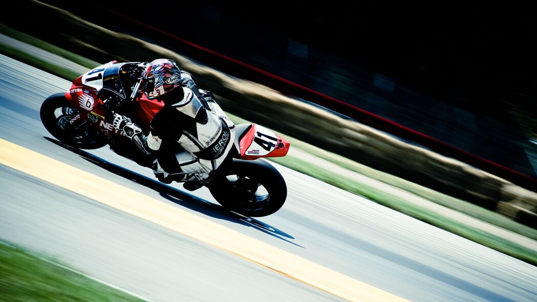 摩托车手 赛车运动 运动 服装 4k壁纸 3840x2160