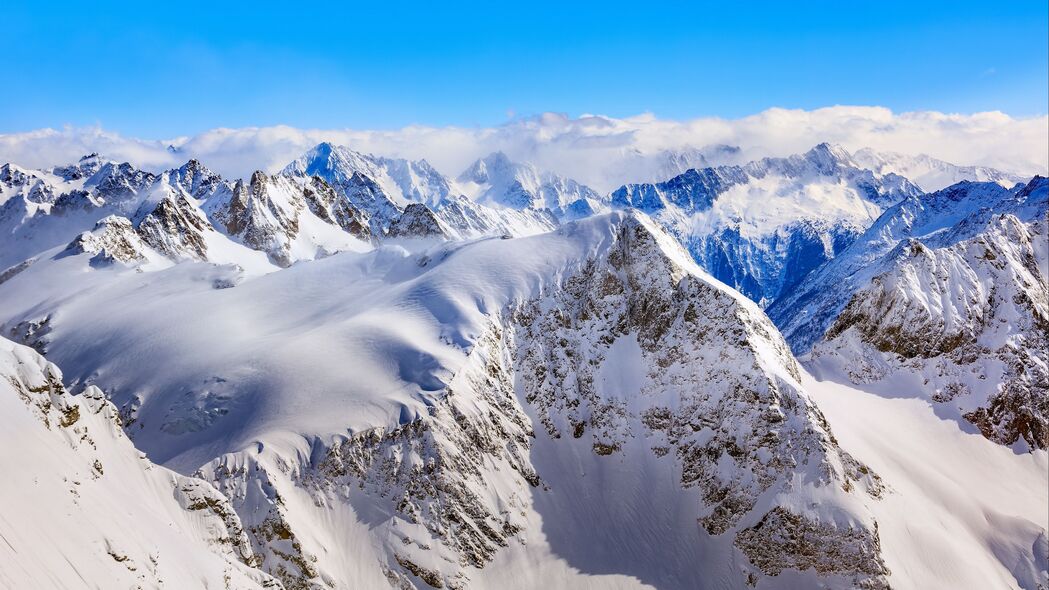 山脉 冬天 山峰 被雪覆盖的 4k壁纸 3840x2160