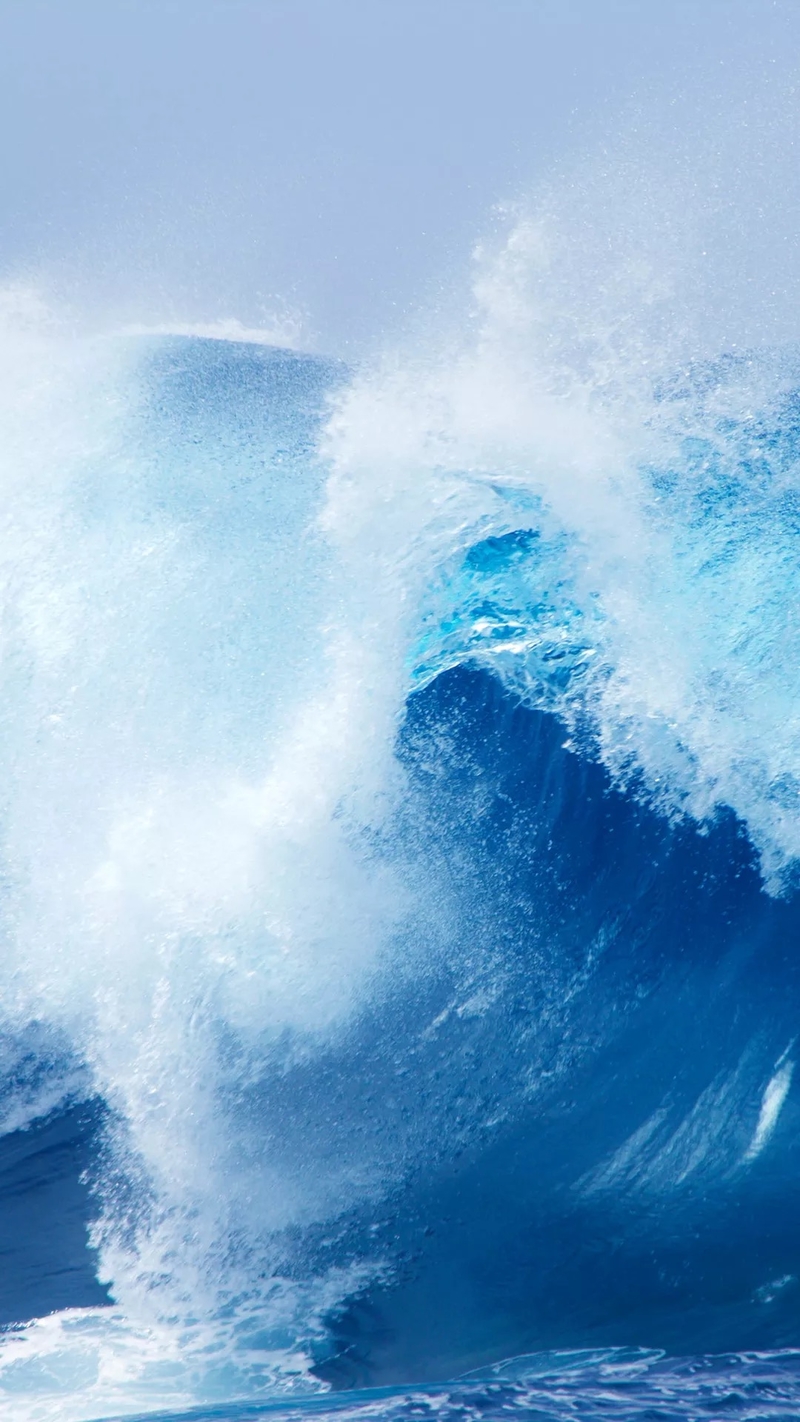 蓝色汹涌海浪摄影H5背景