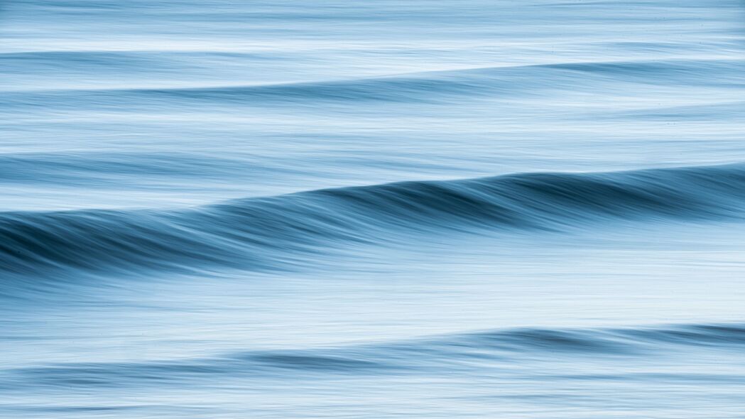4K海波浪水蓝色阴影高清壁纸，3840x2160超清风景图片下载