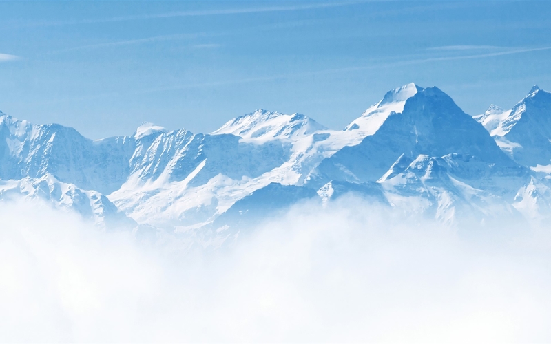 雪山之巅，高清JPG图片与创意图片素材，免费下载！