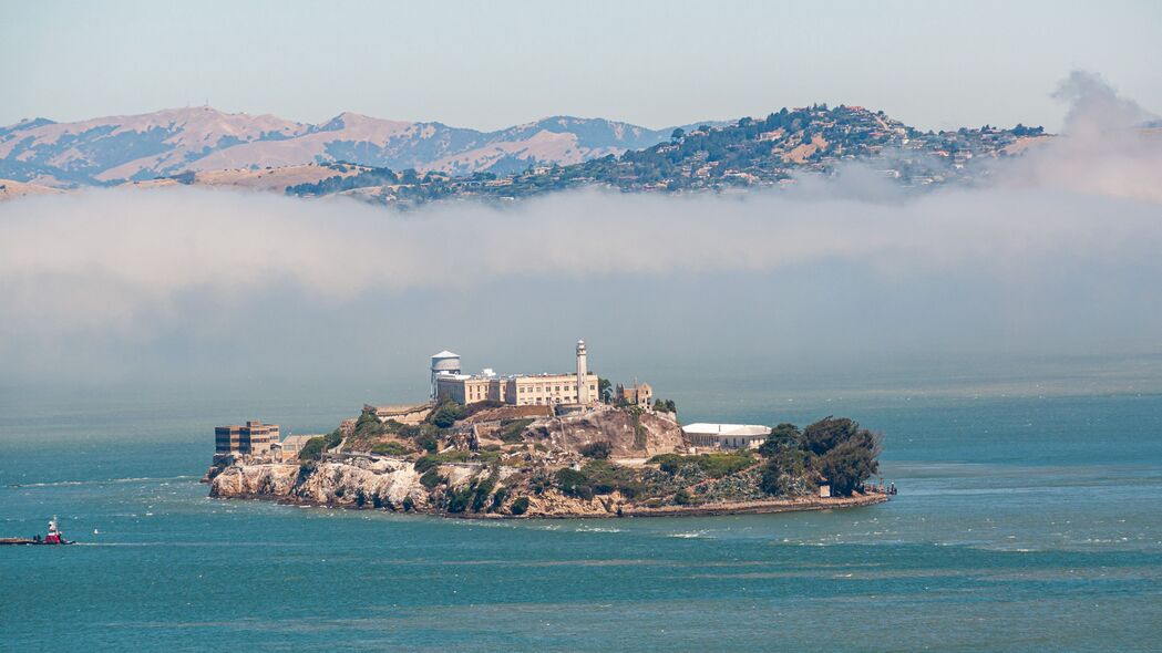 Alcatraz岛塔海景4K超高清壁纸下载 - 3840x2160分辨率，美国风光精选