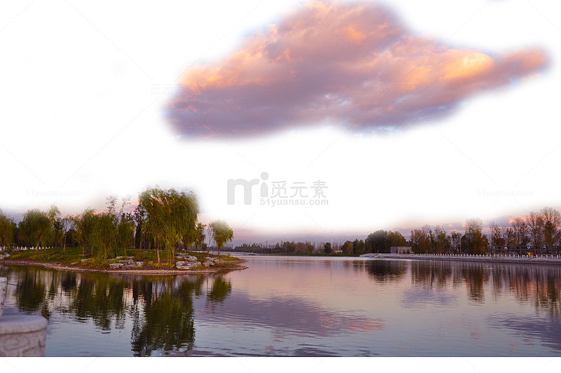 高清湖面云彩PNG透明背景摄影风景图，设计素材免费下载