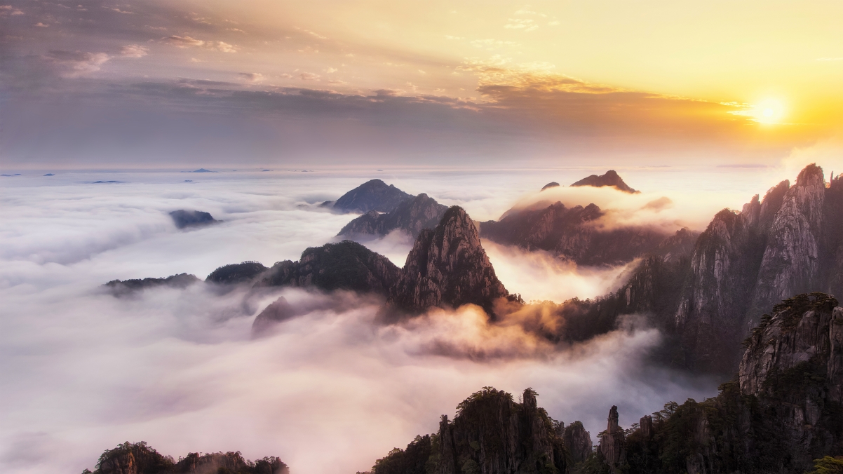 重阳佳节黄山绝美云海，4K超清壁纸下载，3840x2160分辨率震撼视觉体验