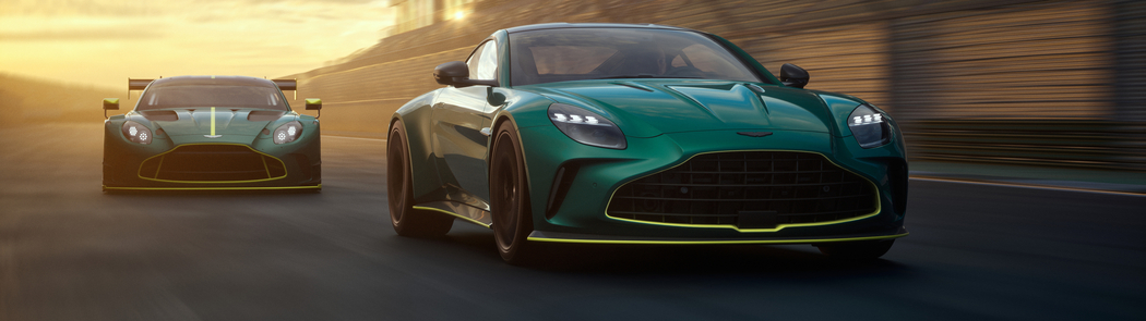 阿斯顿马丁Vantage AMR GT3高清双屏壁纸 3840x1080 下载