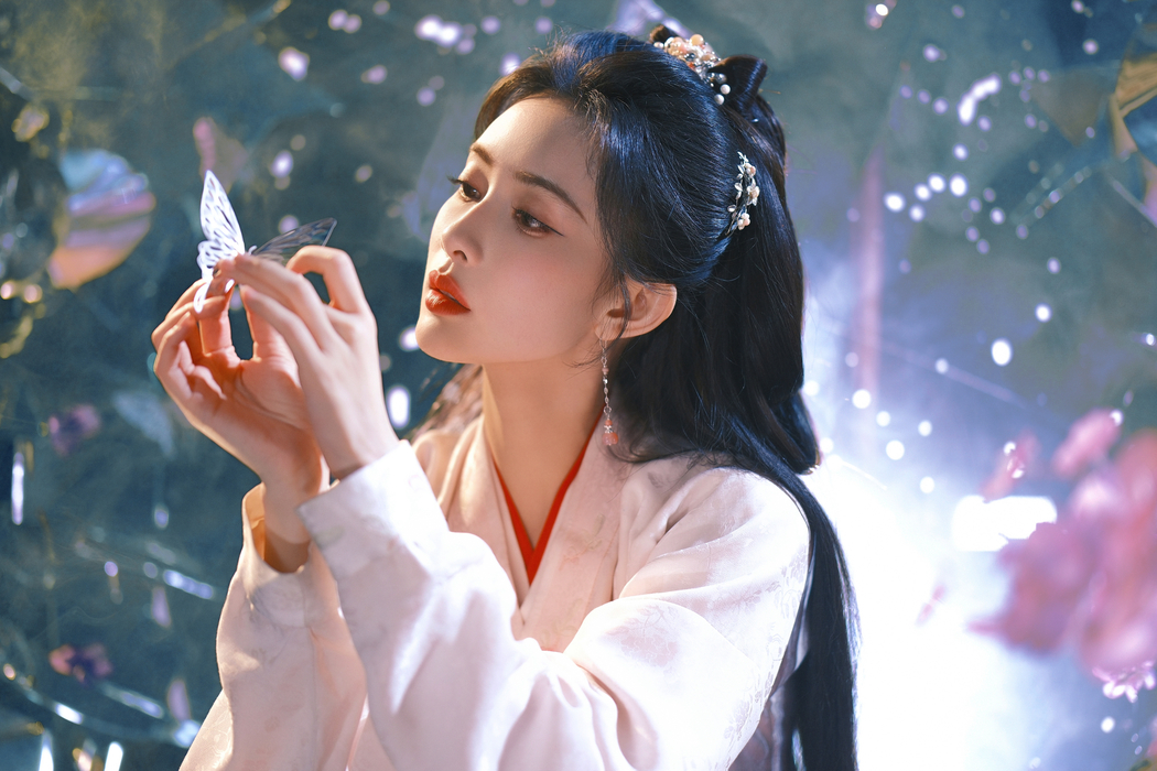 孟子义《九重紫》高清剧照及4K/5K美女壁纸，5500x3667分辨率下载