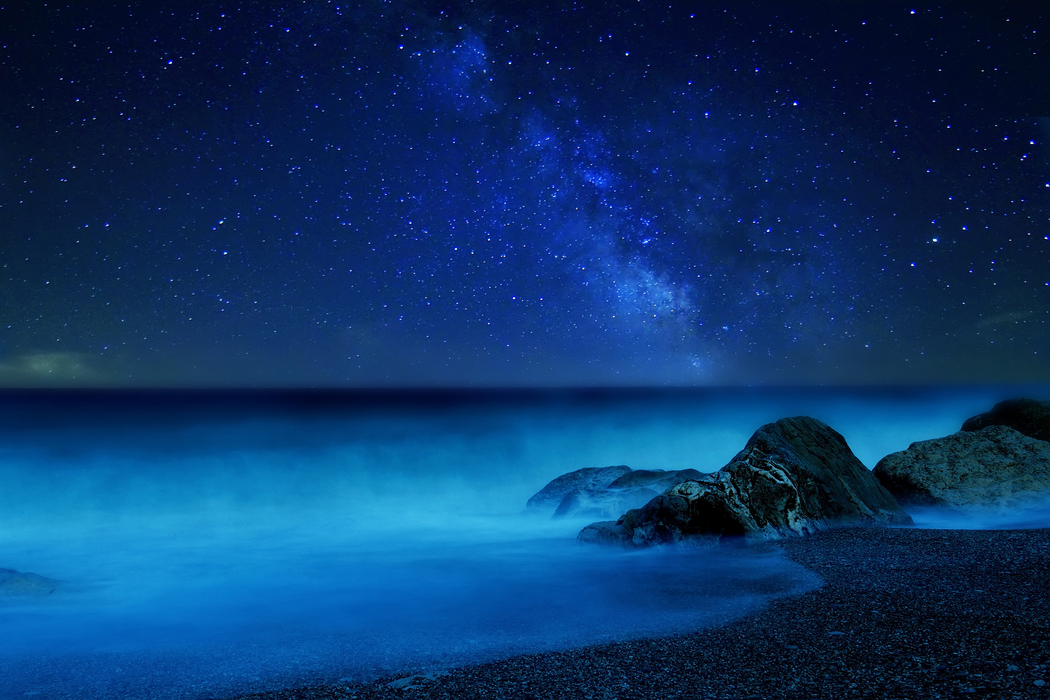 银河系夜景，高清4K星空河流风景图片壁纸，2048x1365分辨率下载