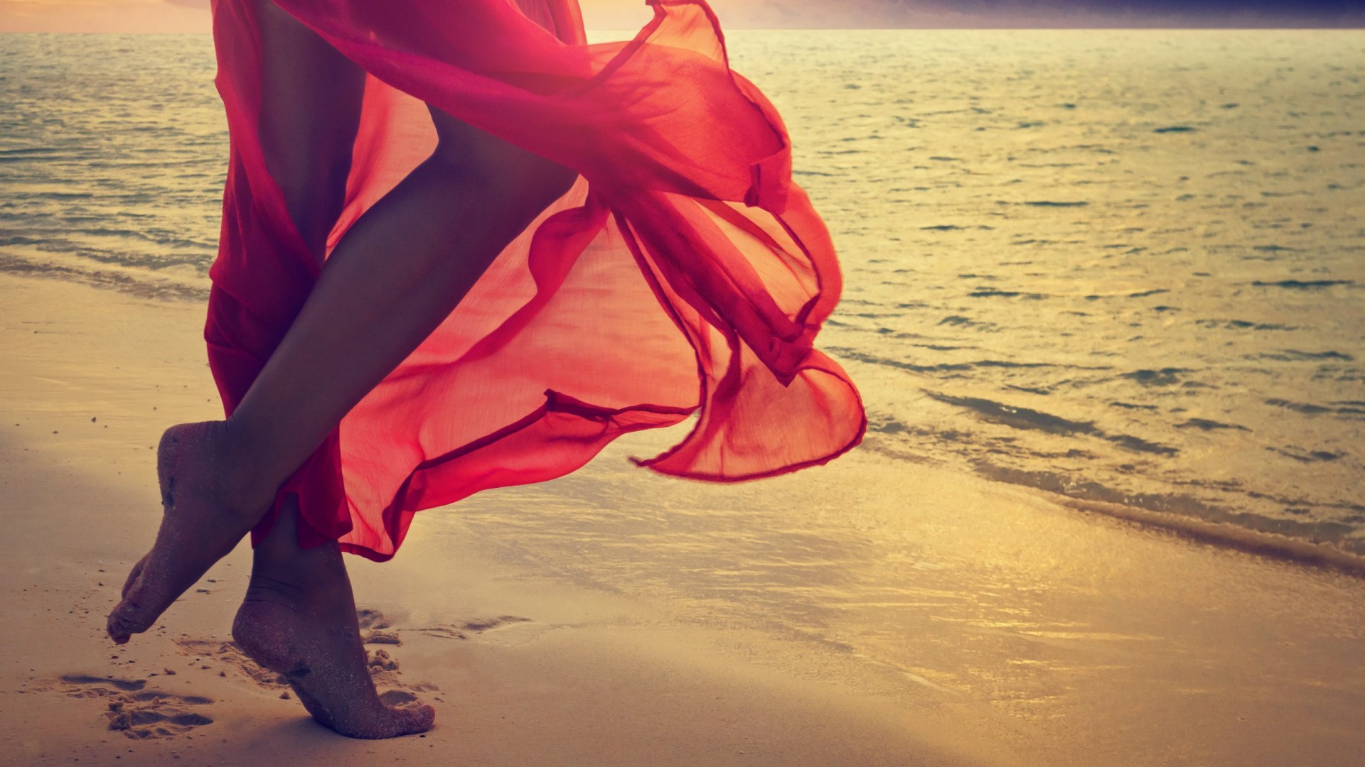 漫步于沙滩,美女,红色裙子,非主流壁纸