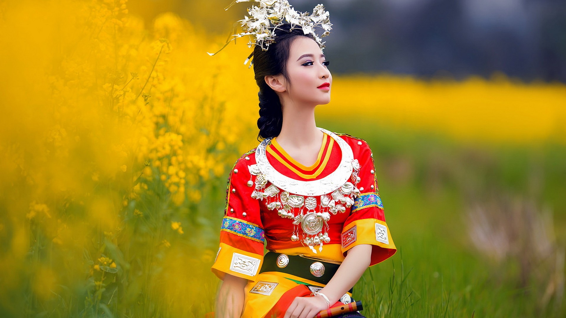 少数民族美女,服饰衣服,中国风桌面壁纸