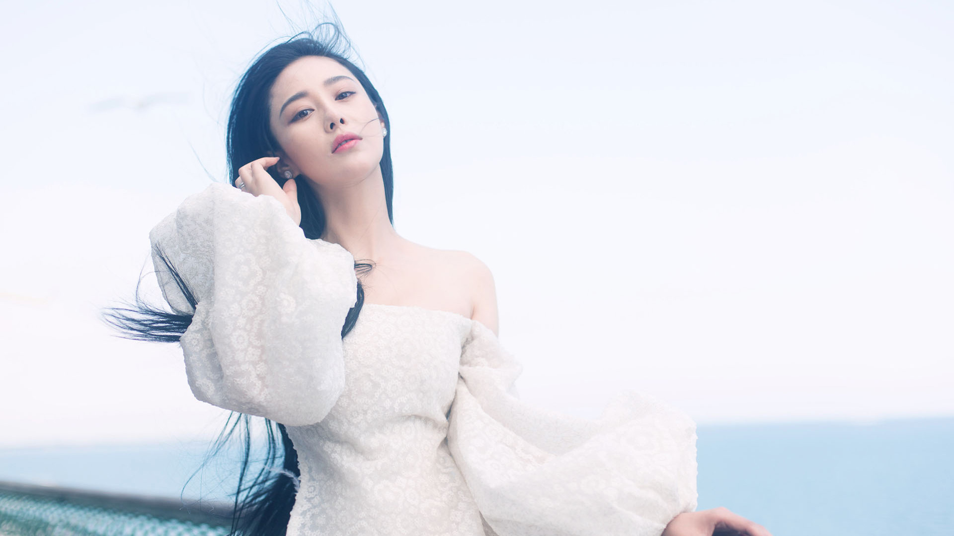 美女张馨予桌面壁纸