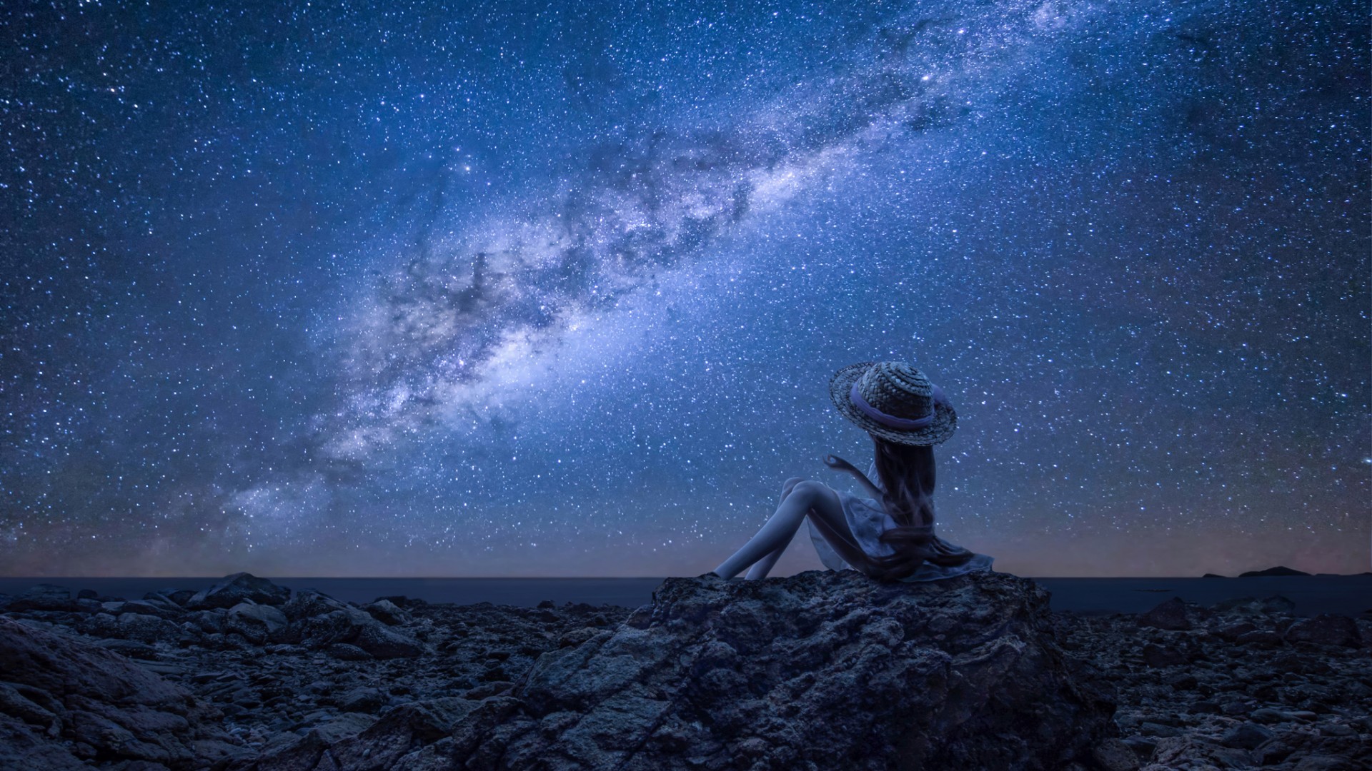 星空，银河，星星，岩石，女孩，帽子，心事，愿望，盼望，风景壁纸