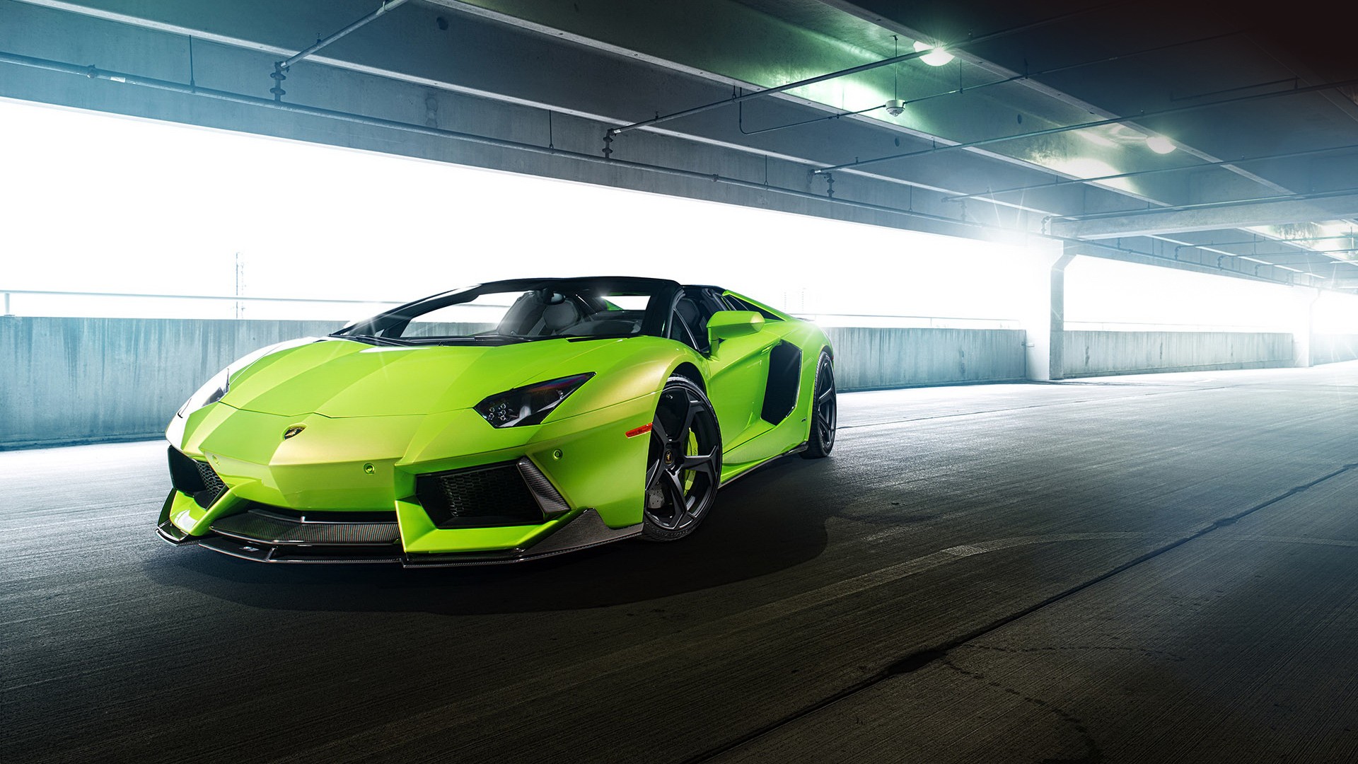 兰博基尼Aventador LP-740 Vorsteiner绿色版，炫酷桌面壁纸，免费下载！